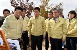 김재현 산림청장, 포항 지진으로 인한 땅밀림 현장 점검
