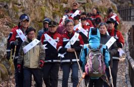김재현 산림청장, 태백산에서 산불예방캠페인 벌여