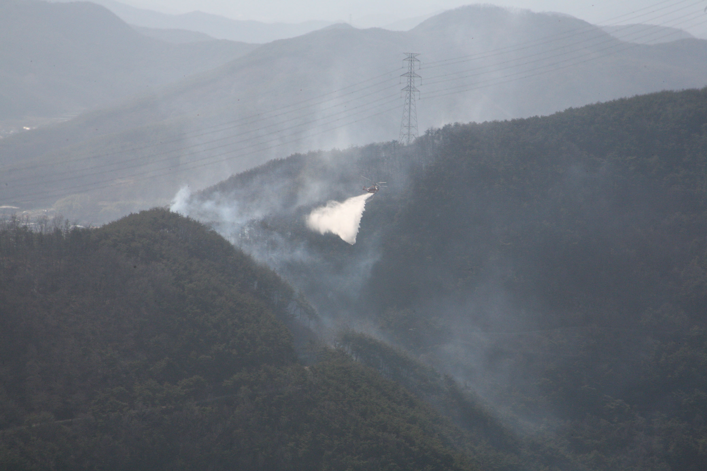 경북 고령군 우곡면에서 성묘객실화 산불 이미지2