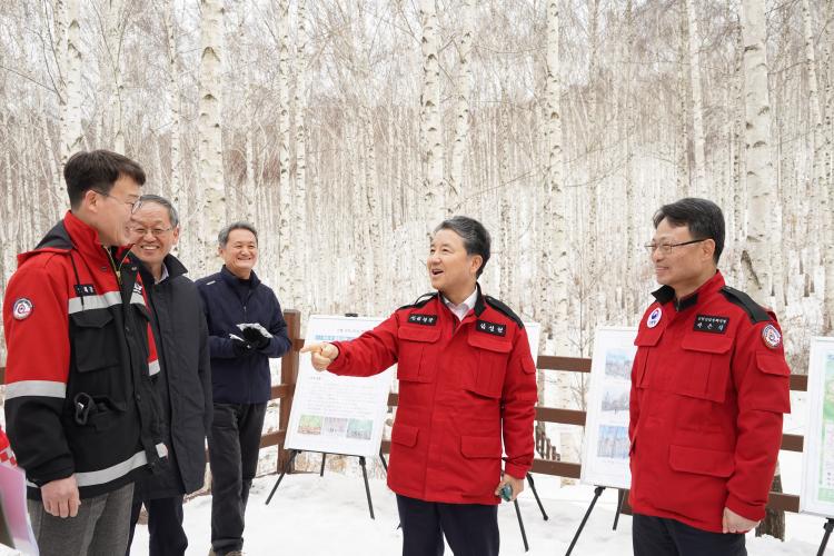 지역경제 살리는 효자 산림,인제 자작나무숲 민생토론회 후속 현장행보