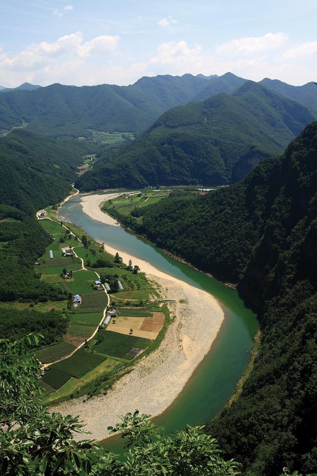 산림청 				 >  휴양·문화·복지 > 우리산/숲길 > 명산소개 및 등산문화 >  숨겨진우리산			